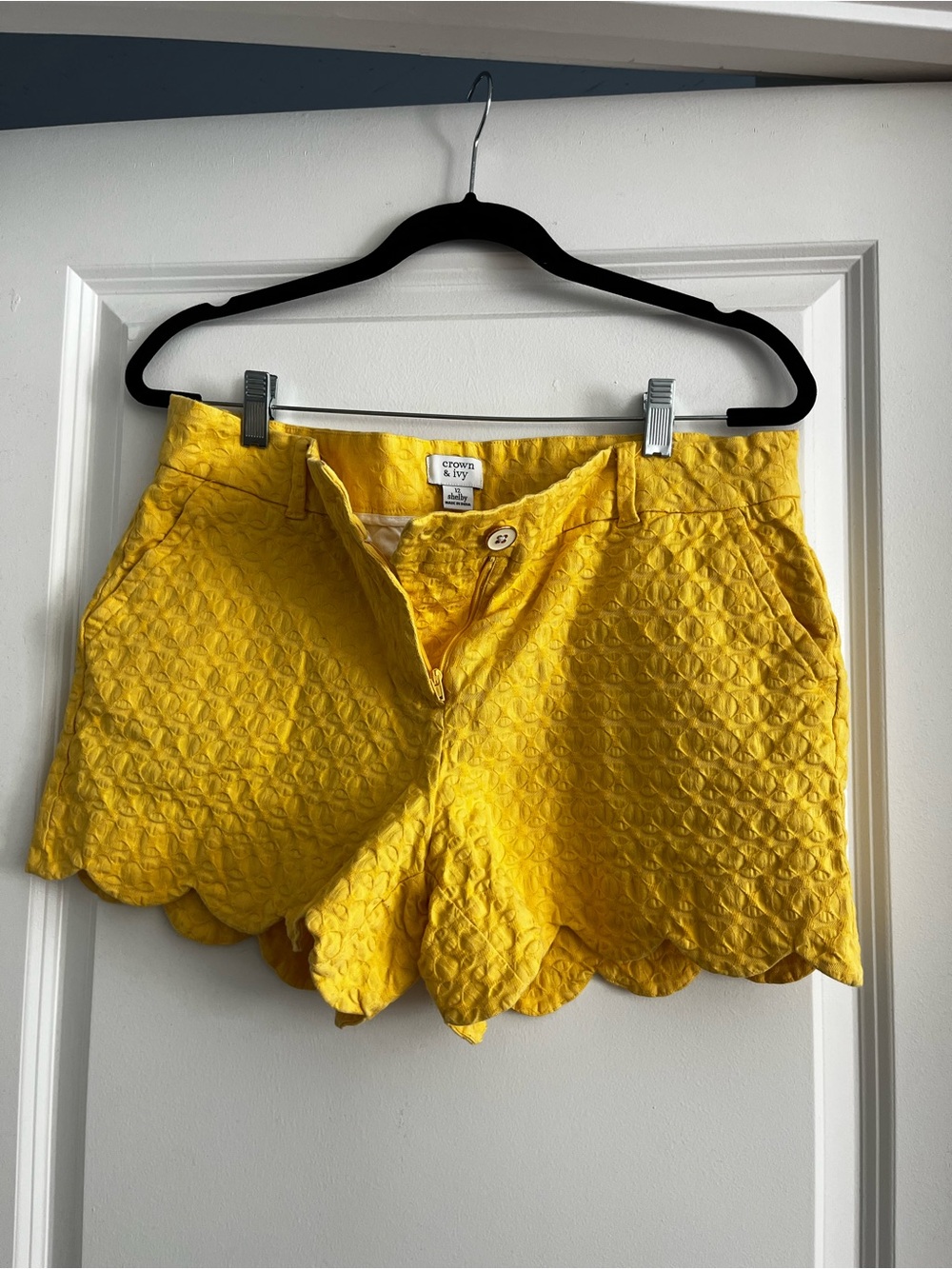 crown & ivy Bright Yellow Quilted Scallop-Hem Shorts